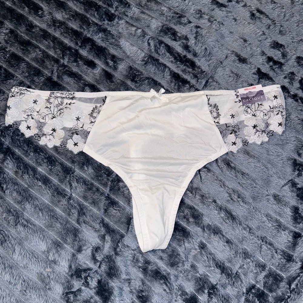 Cacique White Floral Lace Panties